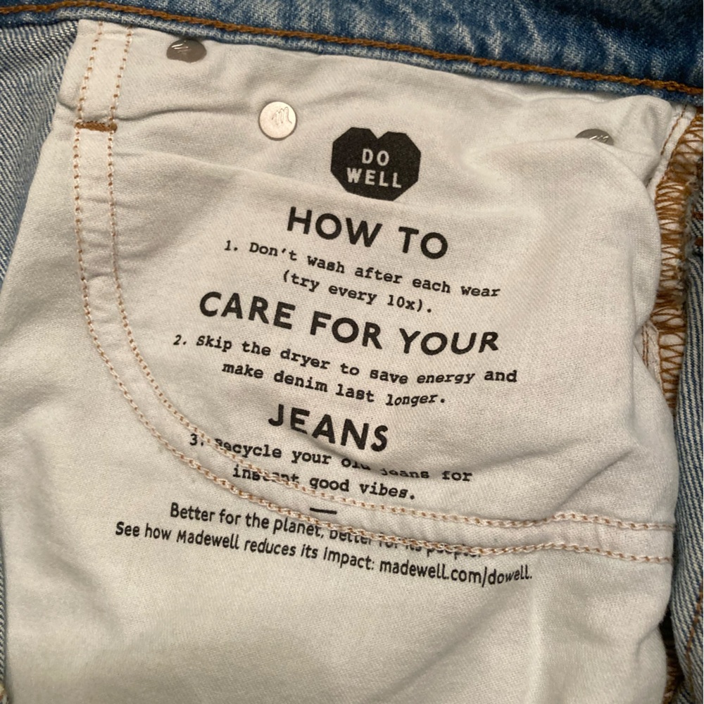 NWT: Madewell relaxed, distressed mid rise denim shorts, size 27 - Picture 11 of 12